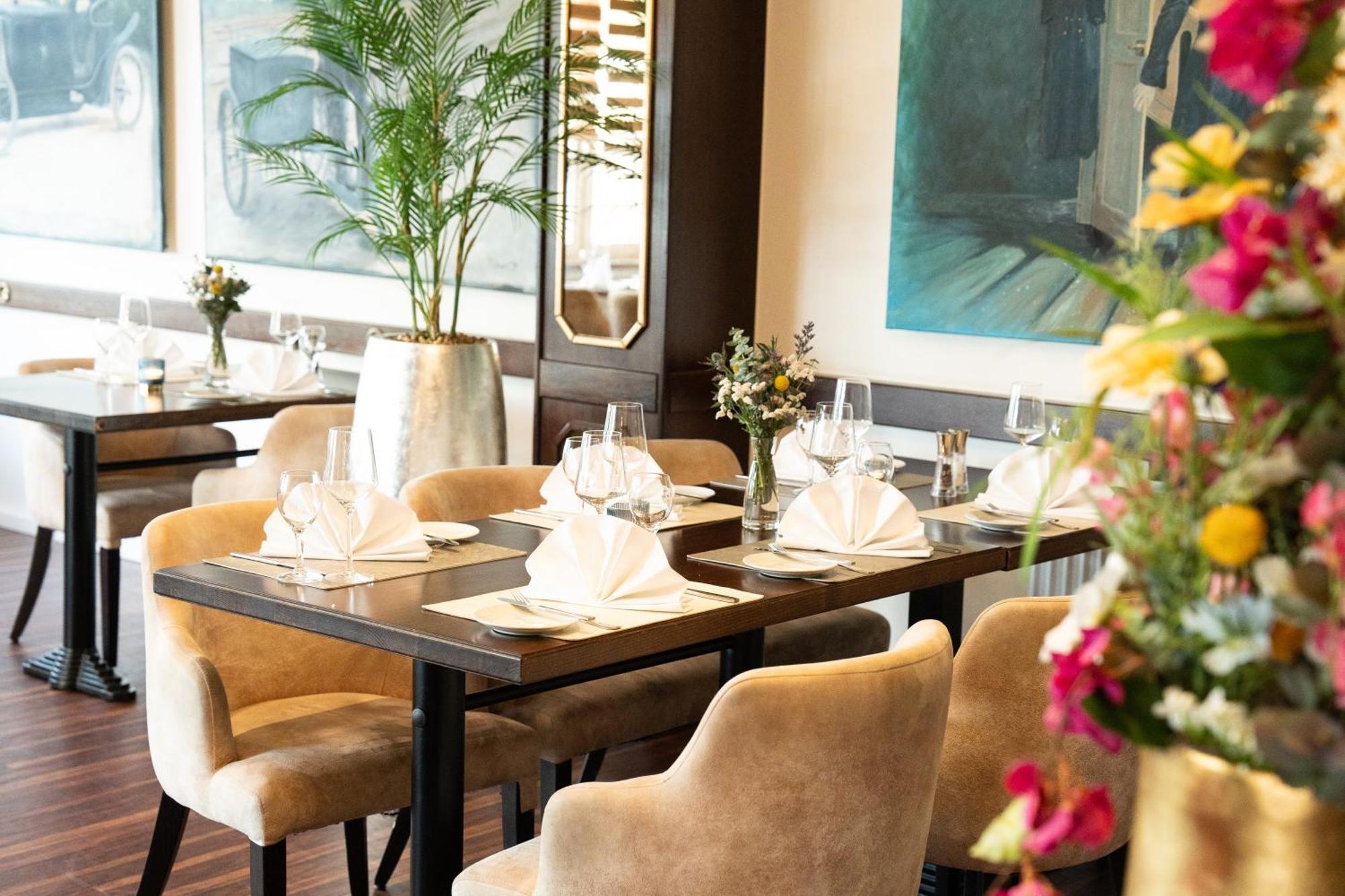 Hotel Zur Post - Economy Rooms Garrel Bagian luar foto
